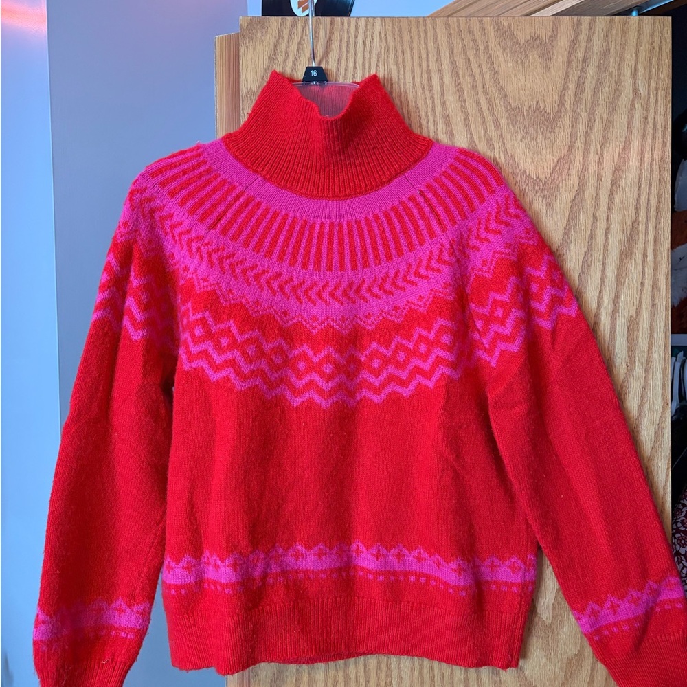 ANN TAYLOR PETITE Red and Pink Women's Sweater